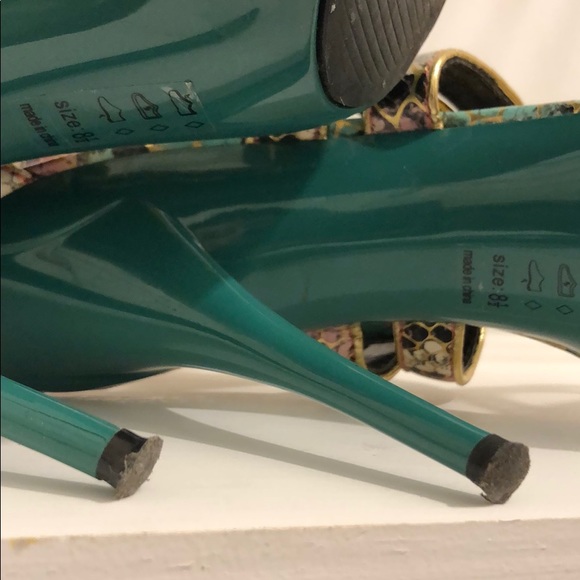 Stylish Python Shoe - Picture 4 of 5